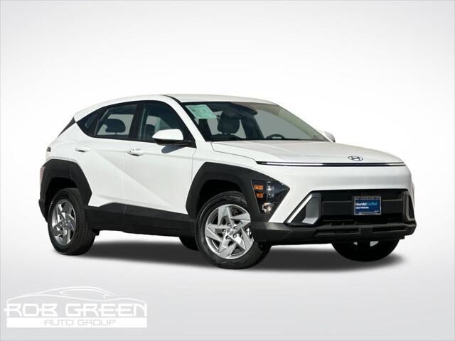 2025 Hyundai KONA SE — photo 1 of 14