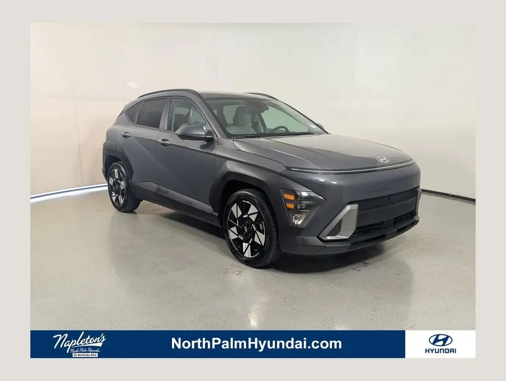 2025 Hyundai KONA SEL — photo 1 of 13