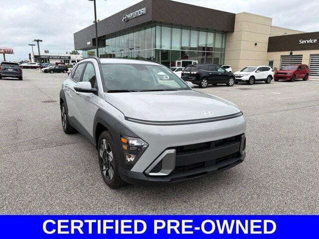 2025 Hyundai KONA SEL — photo 1 of 13