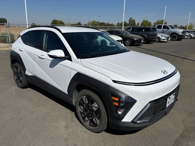 2024 Hyundai KONA SEL — photo 1 of 6