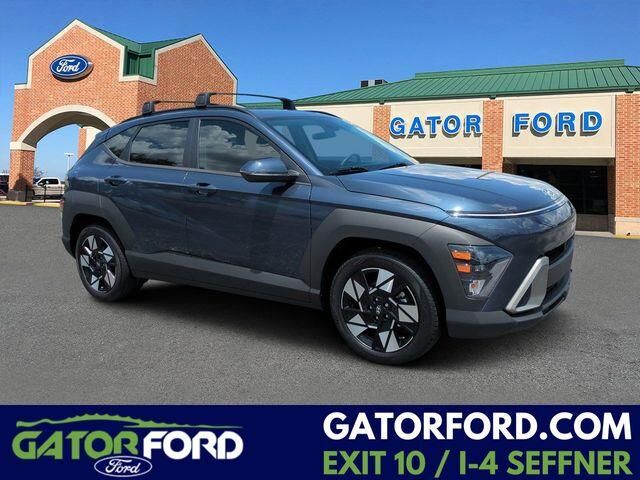 2025 Hyundai KONA SEL — photo 1 of 13