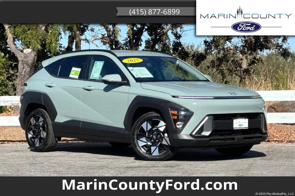 2025 Hyundai KONA SEL — photo 1 of 13