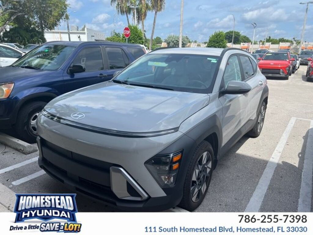 2025 Hyundai Kona SEL — photo 1 of 6