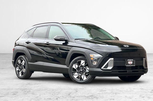 2025 Hyundai KONA SEL — photo 1 of 13