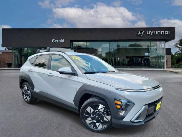 2025 Hyundai KONA SEL — photo 1 of 13
