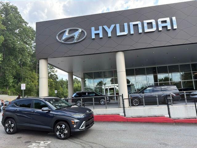 2025 Hyundai KONA SEL — photo 1 of 39