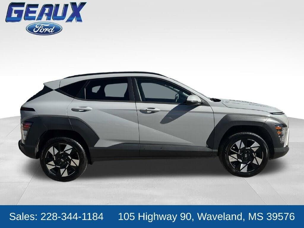 2025 Hyundai KONA SEL — photo 1 of 1