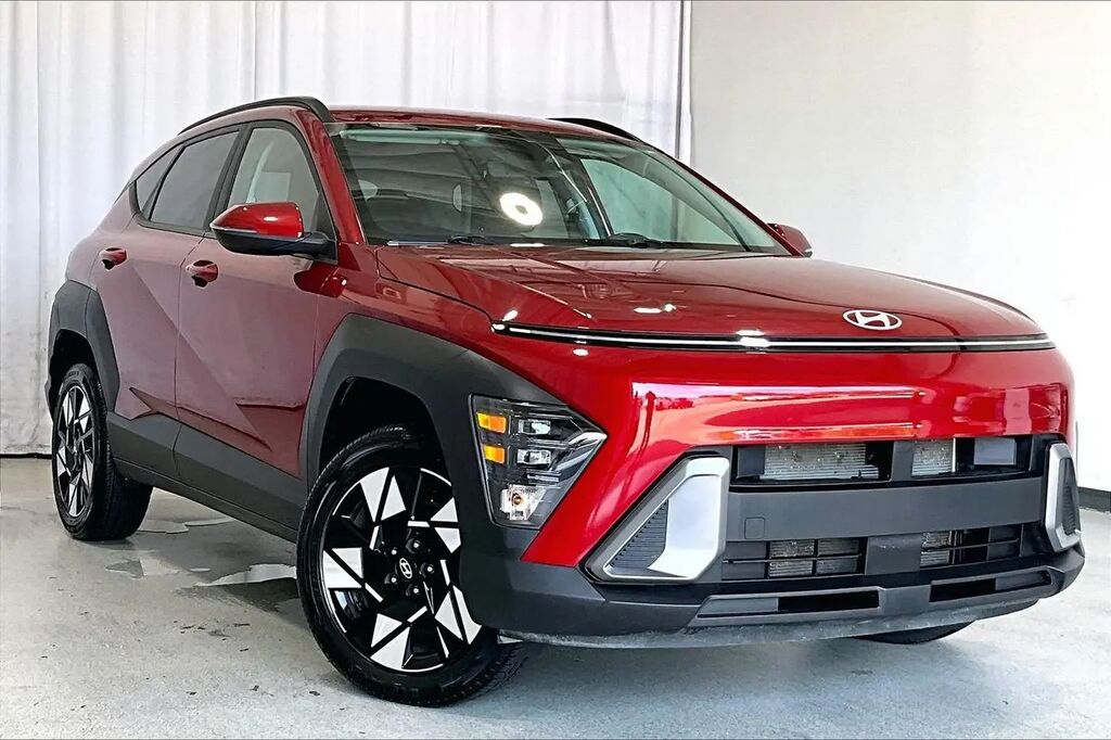 2025 Hyundai KONA SEL — photo 1 of 13