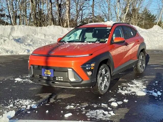 2025 Hyundai KONA SEL — photo 1 of 13