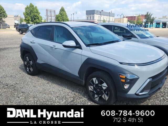 2025 Hyundai KONA SEL — photo 1 of 13