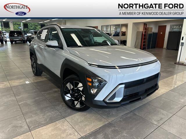2025 Hyundai KONA SEL — photo 1 of 13