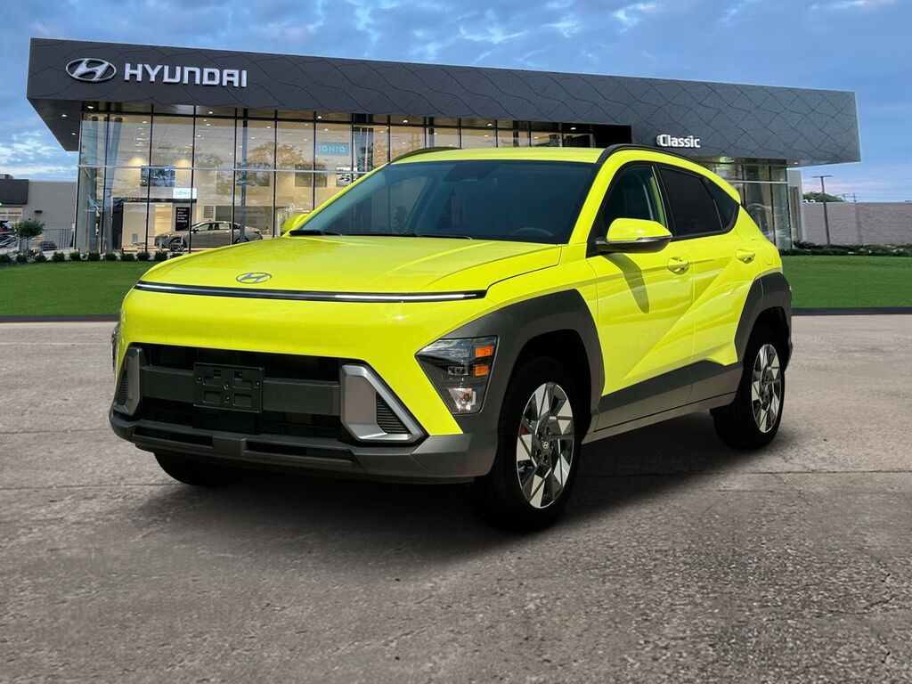 2025 Hyundai KONA SEL — photo 1 of 13