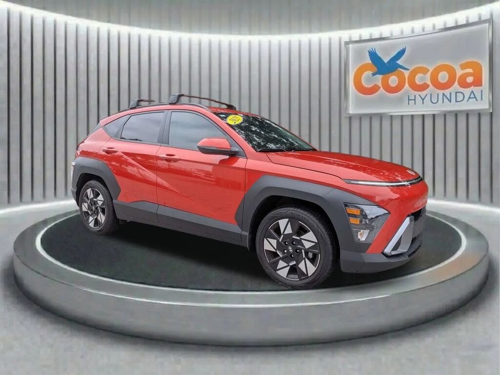 2025 Hyundai KONA SEL Convenience — photo 1 of 13