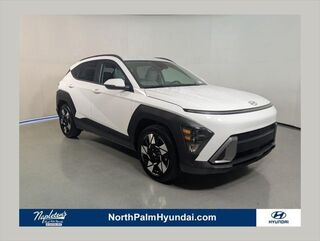 2025 Hyundai KONA SEL Convenience — photo 1 of 20