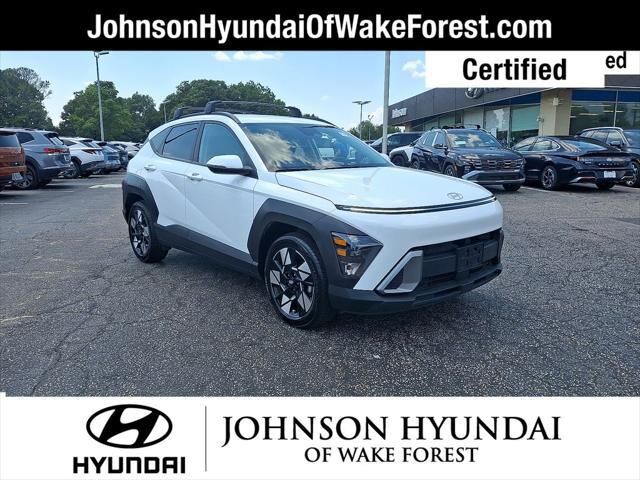 2025 Hyundai KONA SEL Convenience — photo 1 of 17