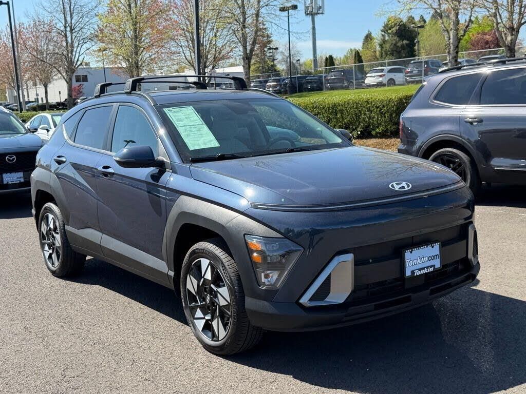 2025 Hyundai KONA SEL Convenience — photo 1 of 14