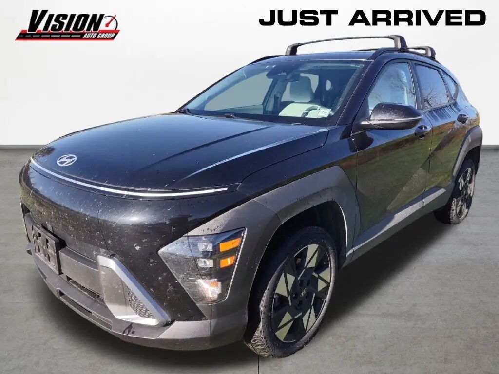 2025 Hyundai KONA SEL Convenience — photo 1 of 13
