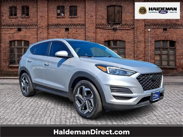 2021 Hyundai TUCSON SE
