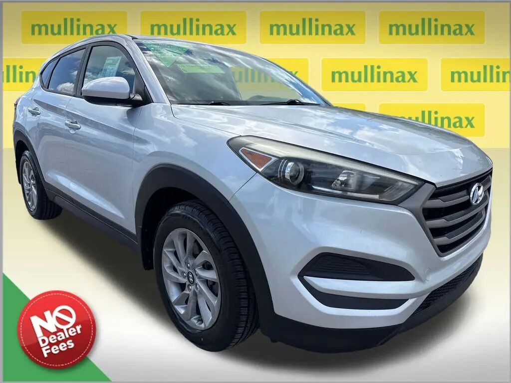 2016 Hyundai TUCSON SE — photo 1 of 26