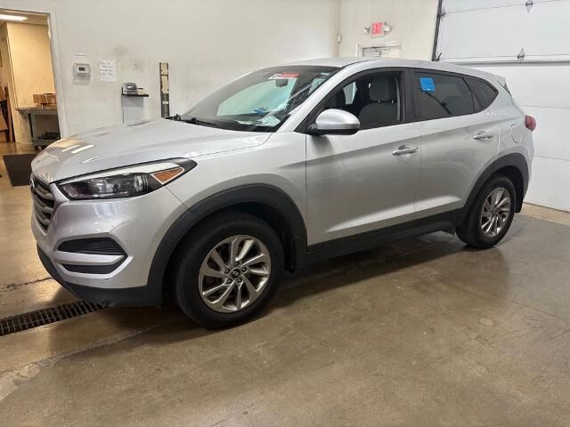 2018 Hyundai TUCSON SE — photo 1 of 13
