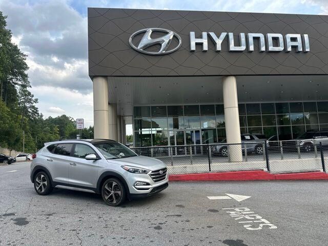 2018 Hyundai TUCSON Limited — photo 1 of 12