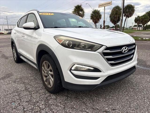 2017 Hyundai TUCSON SE Plus