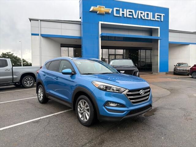 2016 Hyundai TUCSON SE — photo 1 of 20