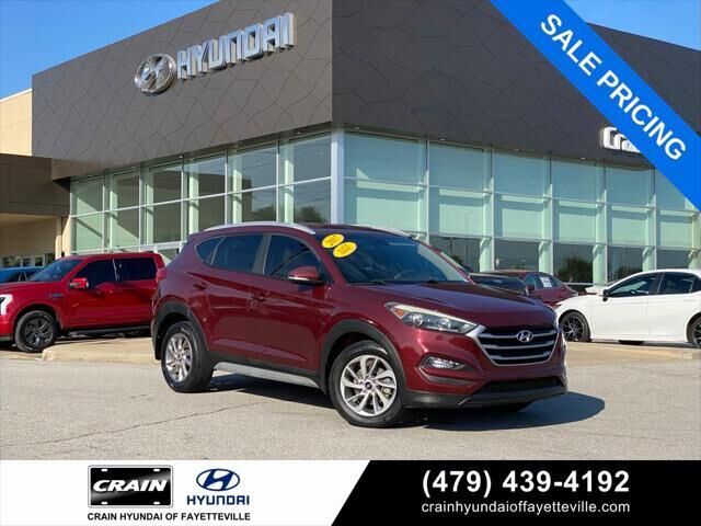 2017 Hyundai TUCSON SE Plus — photo 1 of 25
