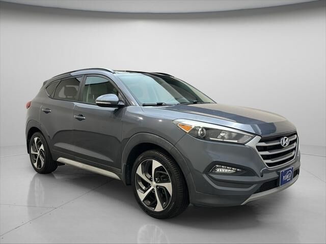2018 Hyundai TUCSON Value — photo 1 of 13