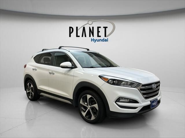 2017 Hyundai TUCSON Limited — photo 1 of 13