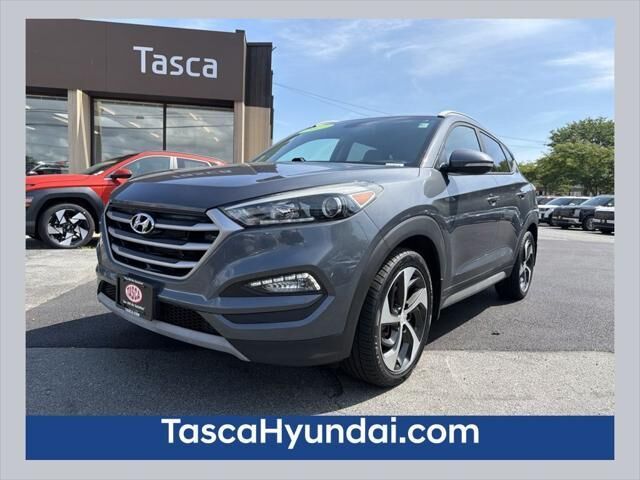 2017 Hyundai TUCSON Sport — photo 1 of 13