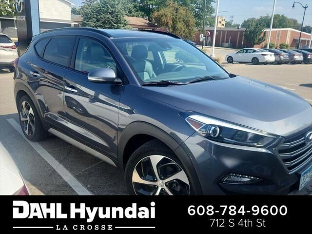 2017 Hyundai TUCSON Limited — photo 1 of 13