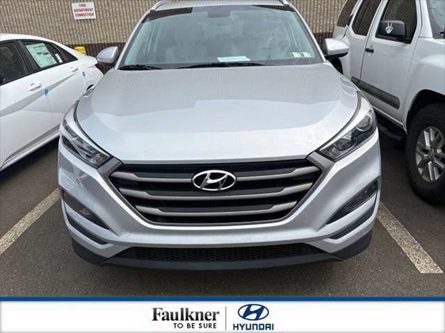 2016 Hyundai TUCSON SE