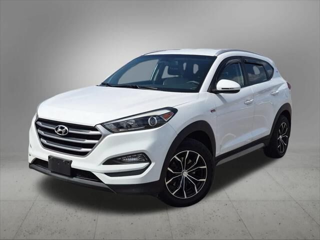 2017 Hyundai TUCSON SE — photo 1 of 13