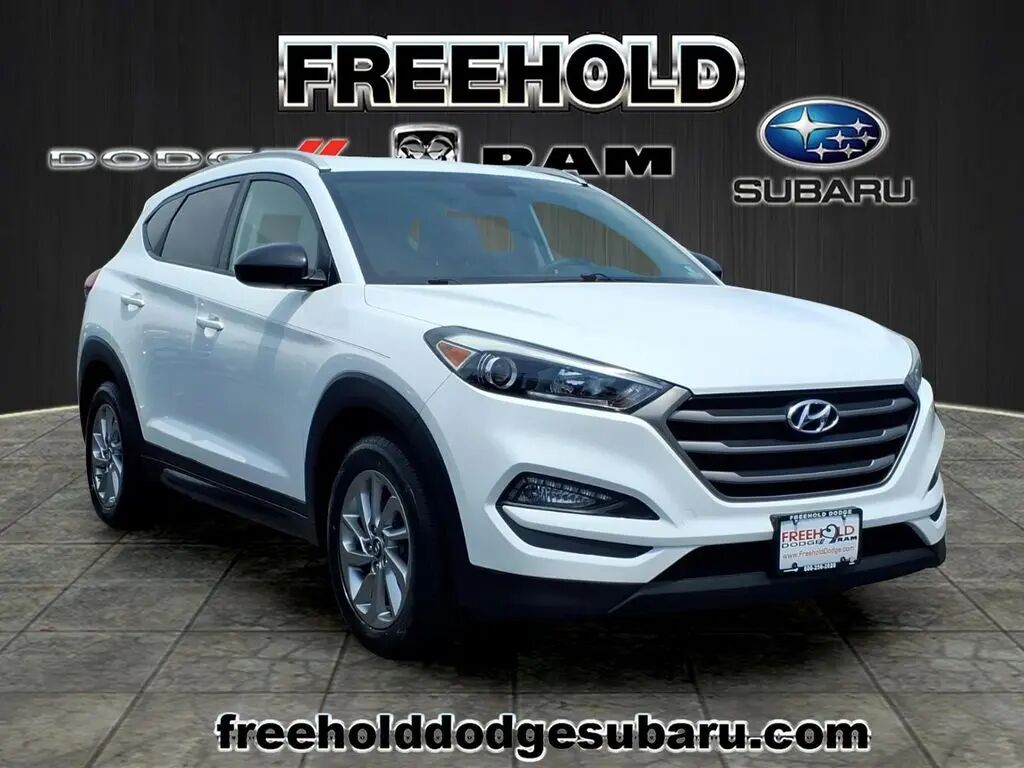 2016 Hyundai TUCSON SE — photo 1 of 13