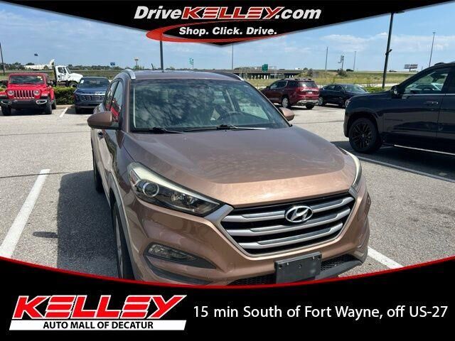 2017 Hyundai TUCSON SE