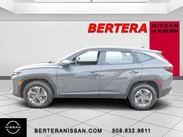 2026 Hyundai TUCSON Hybrid Blue SE — photo 1 of 1