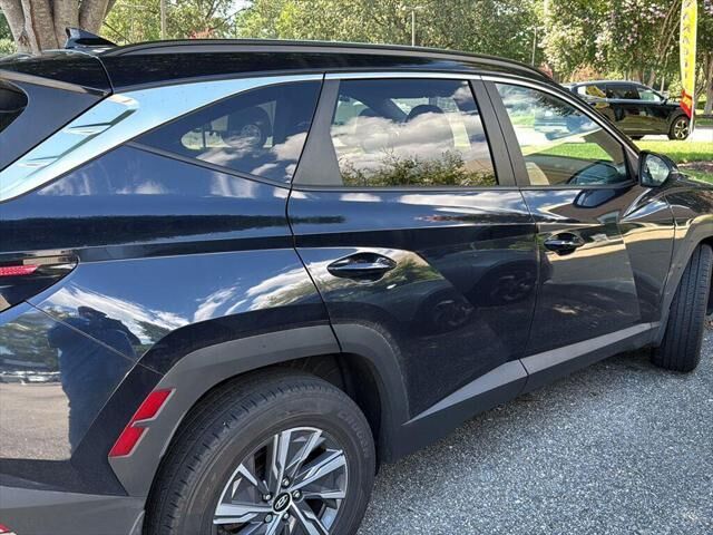 2022 Hyundai TUCSON Hybrid Blue — photo 1 of 5