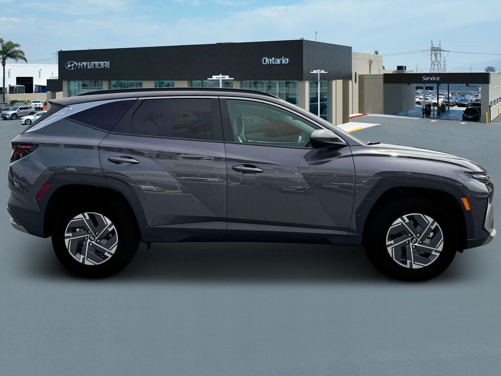 2025 Hyundai TUCSON Hybrid Blue — photo 1 of 5