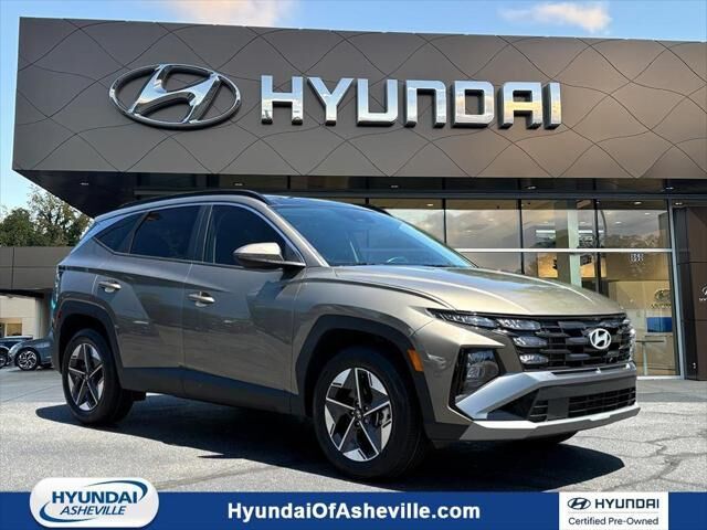 2025 Hyundai TUCSON Hybrid SEL Convenience — photo 1 of 1
