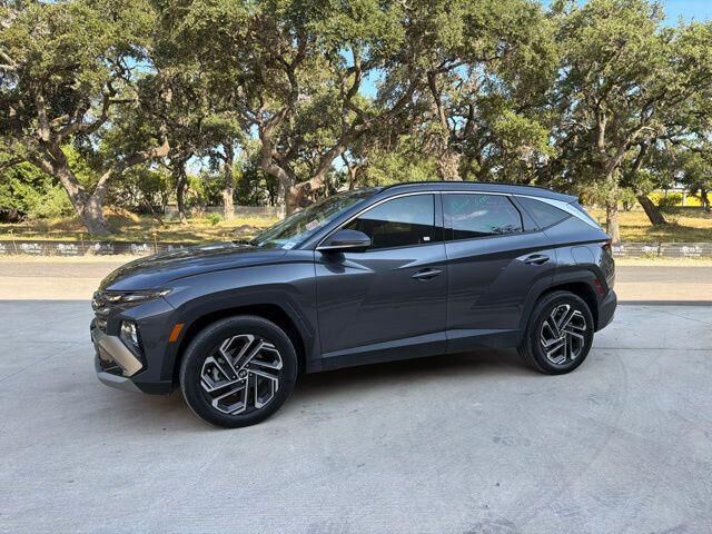 2025 Hyundai TUCSON Hybrid Limited — photo 1 of 13