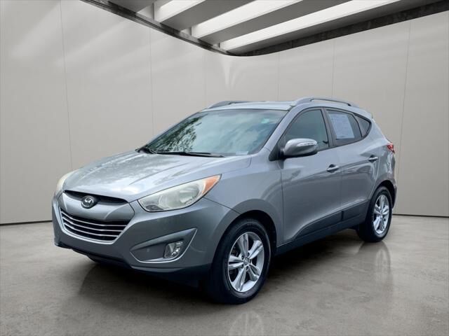 2013 Hyundai TUCSON GLS — photo 1 of 36