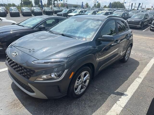 2022 Hyundai KONA SEL — photo 1 of 9