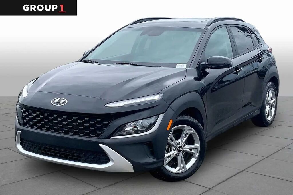 2023 Hyundai KONA SEL — photo 1 of 12
