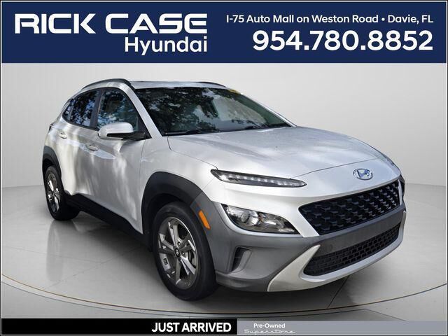2022 Hyundai KONA SEL — photo 1 of 11