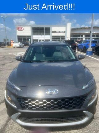 2023 Hyundai KONA SEL — photo 1 of 3