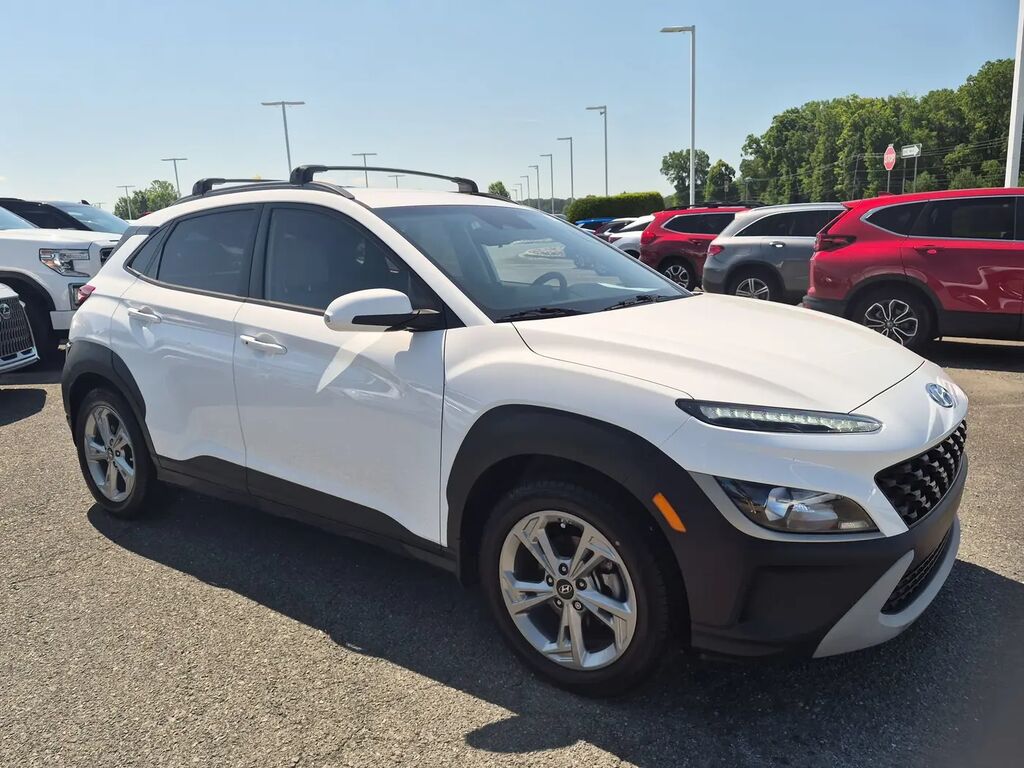 2022 Hyundai KONA SEL — photo 1 of 15