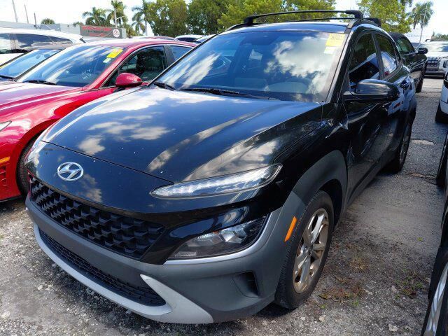 2022 Hyundai KONA SEL — photo 1 of 4