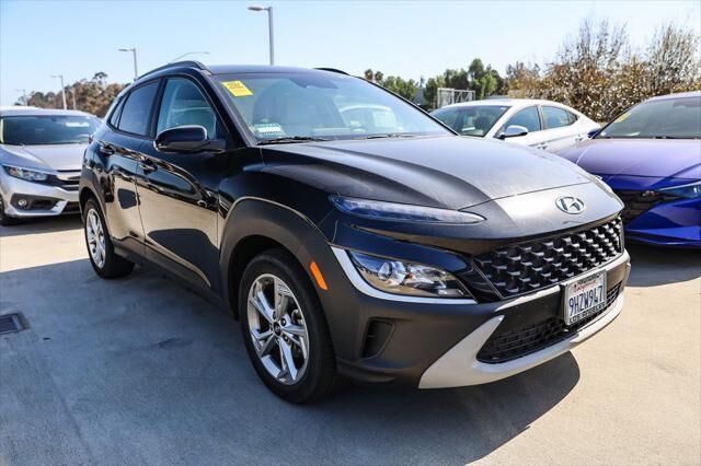 2023 Hyundai KONA SEL — photo 1 of 35