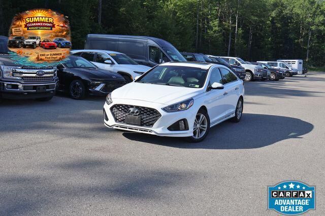 2023 Hyundai KONA SEL — photo 1 of 18